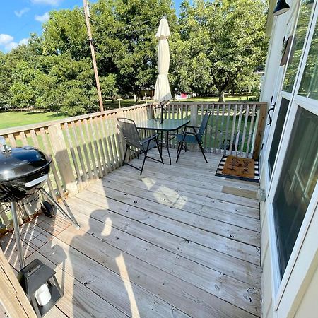 Pet Friendly Tiny House Rental With New Access To Guadalupe River Nbtx Ню Браунфелс Екстериор снимка