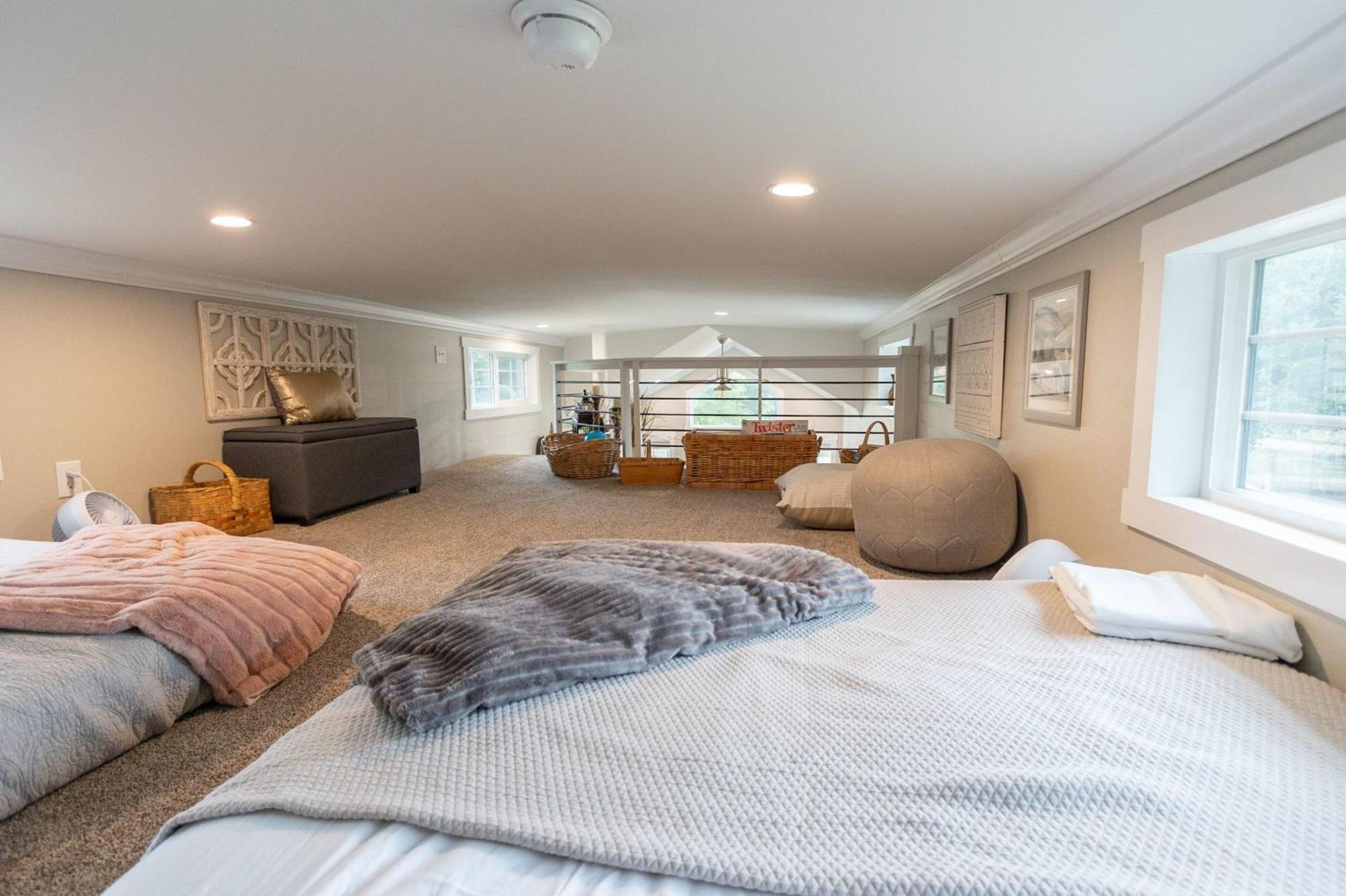 Pet Friendly Tiny House Rental With New Access To Guadalupe River Nbtx Ню Браунфелс Екстериор снимка